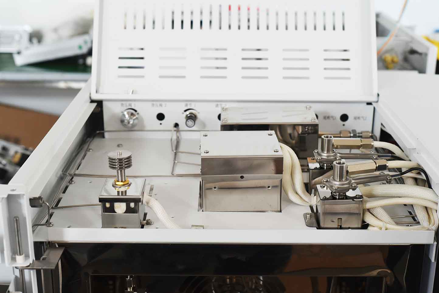 f2ff38cff7ed5615c3bab39f0573b11b.jpg ZC-215.jpg